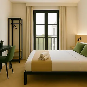 hostal-parisien.topbarcelonahotels.com/